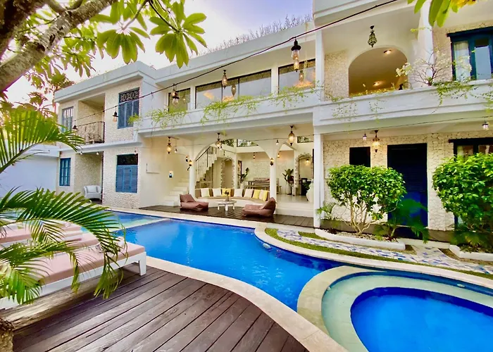 Villa Tyche Luxury 4Br Near Beach