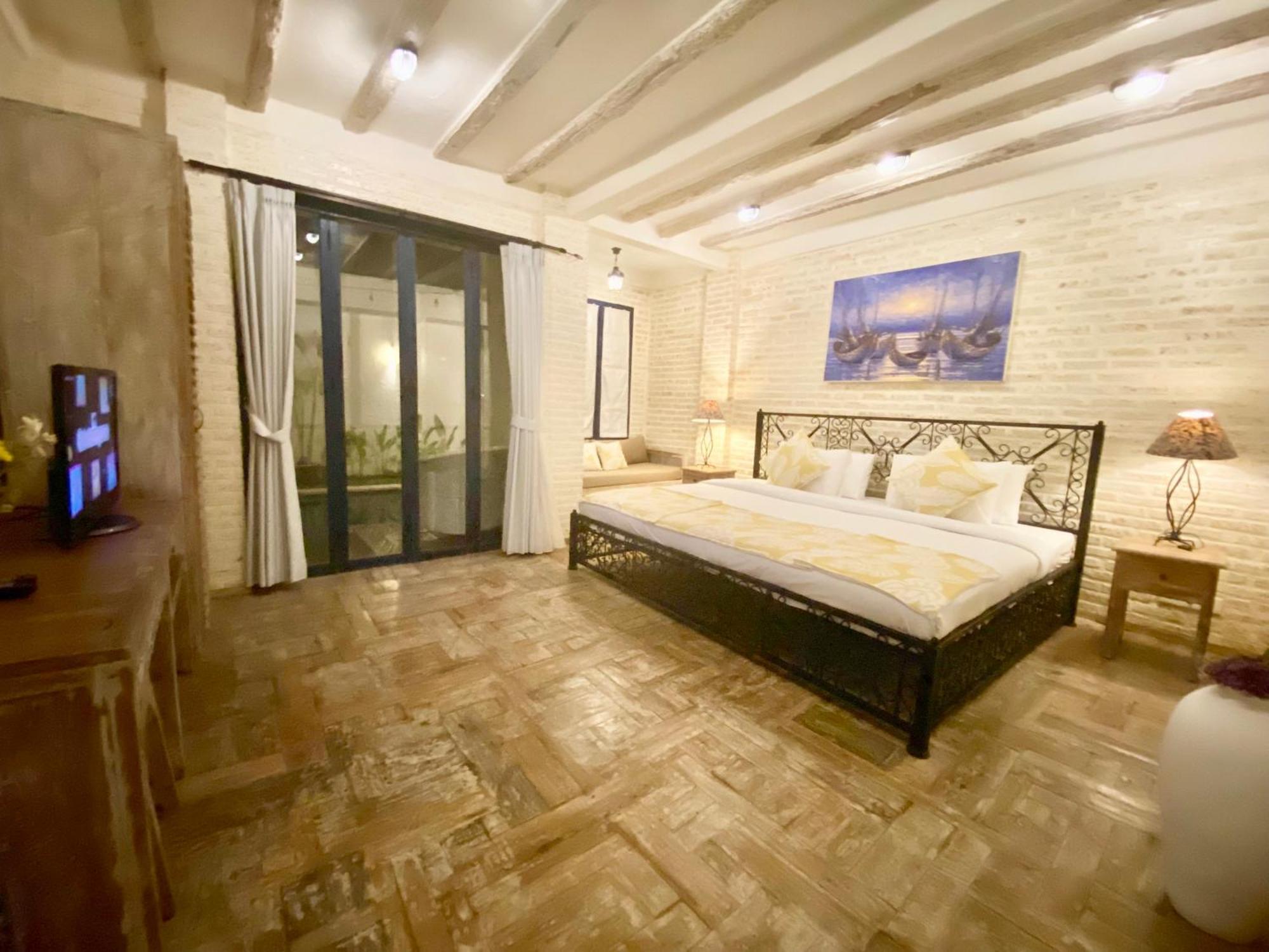 Tyche Luxury 4br Near Villa *