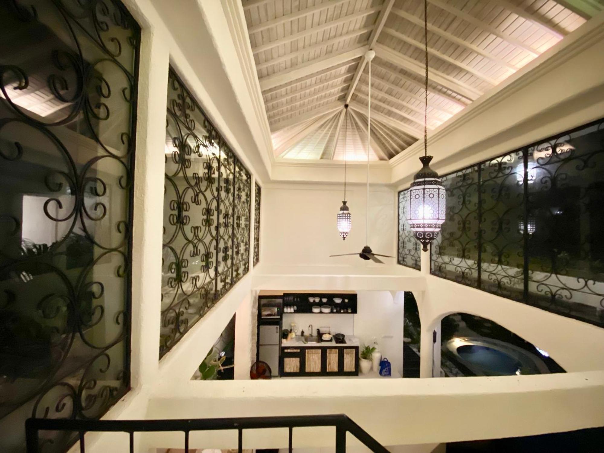 Villa Tyche Luxury 4br Near