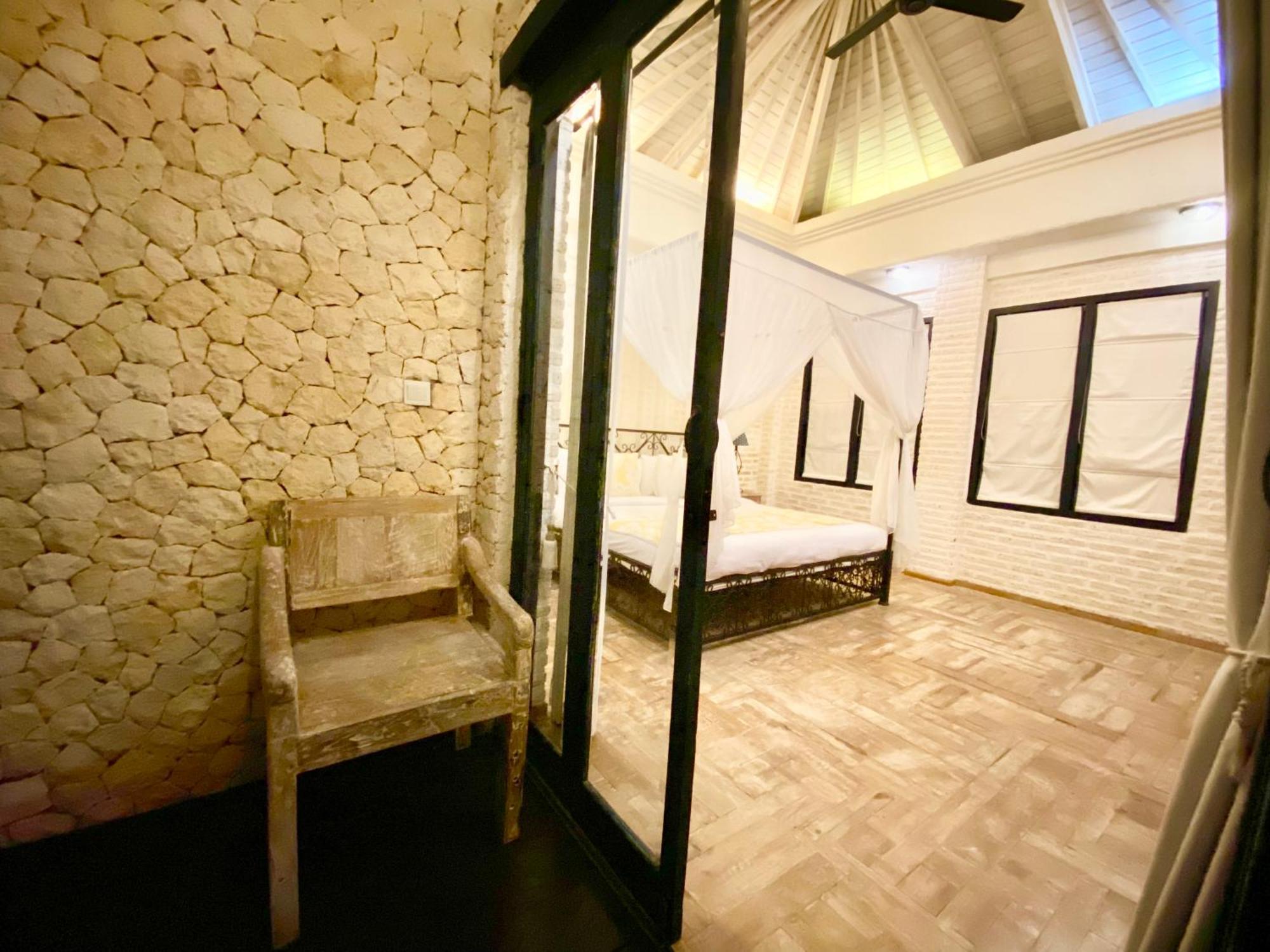 Tyche Luxury 4br Near Villa *